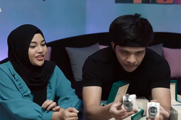 Orangtua Berulang Tahun,...