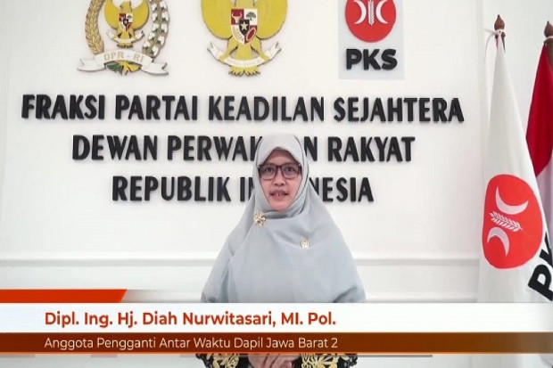 Profil Diah Nurwitasari,...