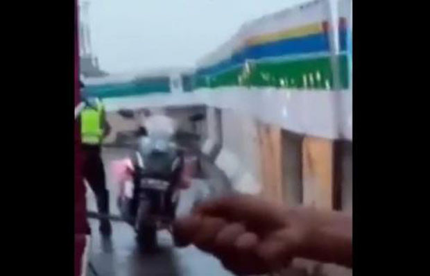 Aksi Tilang Tukar Bawang...