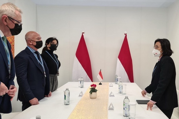 Menkeu Sri Mulyani Bertemu...