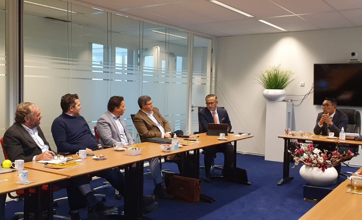 Presentasi di KTT COP26,...