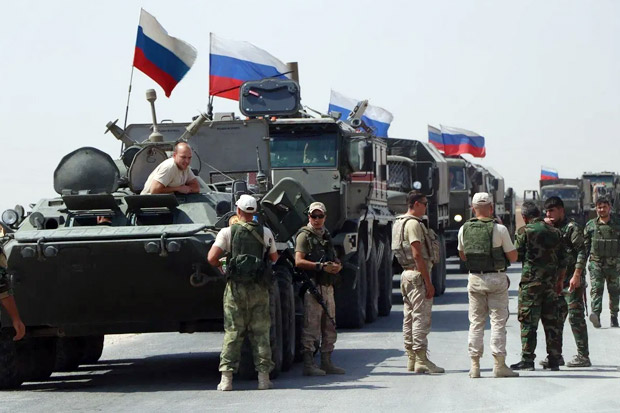 Tentara Rusia Berkumpul...