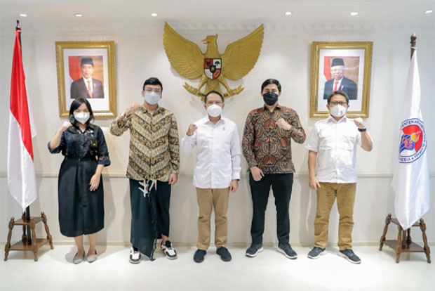 Menpora Dukung BEM UI...