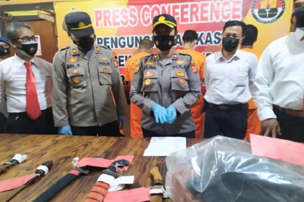 Brutal! Preman Penguasa...