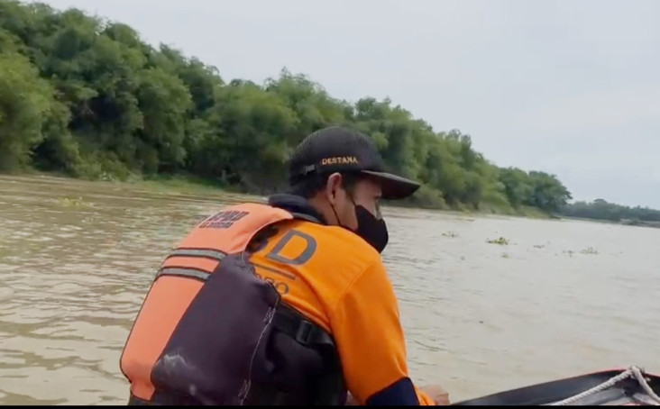 Pencarian Korban Perahu...