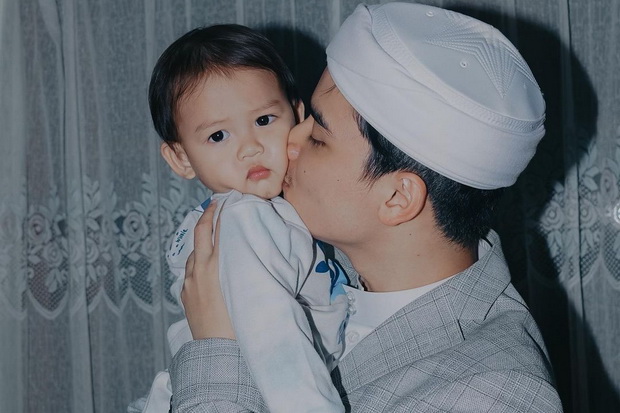 Anak Sambungnya Berulang...