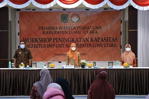 Ketua DWP dan Perangkat...