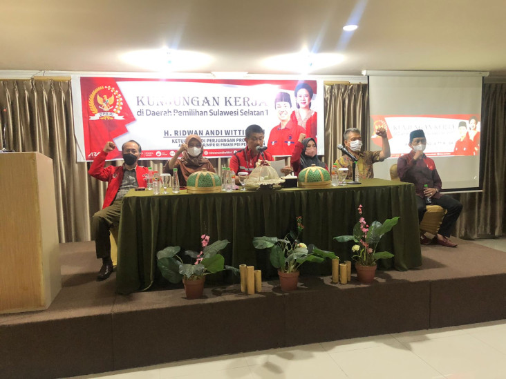 Ketua PDIP Sulsel Temukan...