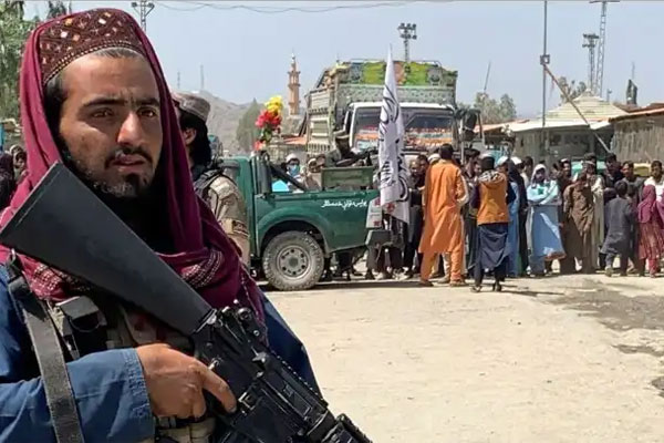 Taliban Pakistan Tuntut...