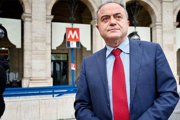 Italia Gelar Persidangan...