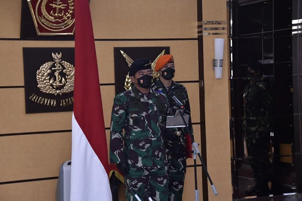 Panglima TNI Pimpin...