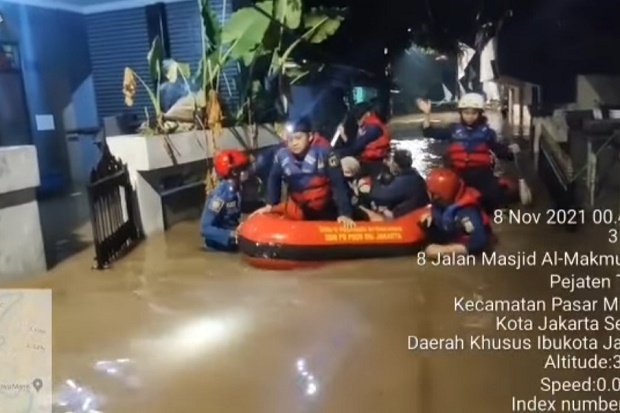 Banjir Rendam Permukiman...