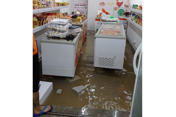Banjir Rendam Larangan...