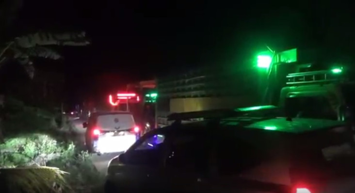 Jembatan Miring Retak...