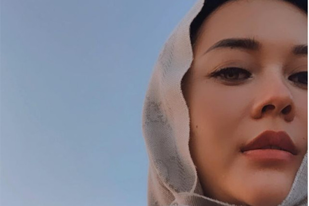 8 Artis Lulusan Pesantren,...