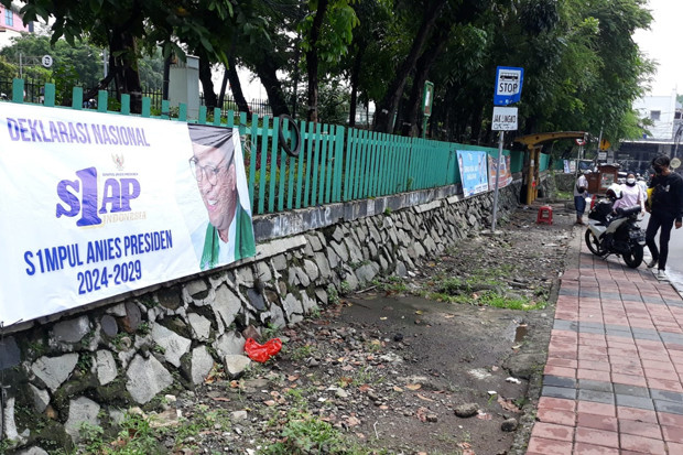 Spanduk Dukungan Anies...
