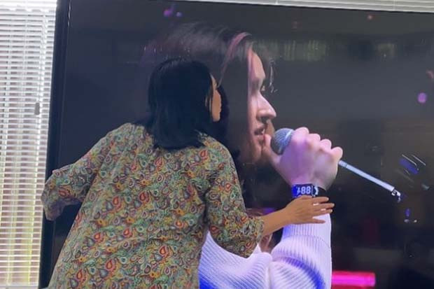 Stephanie Poetri Manggung...