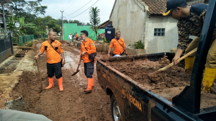 Akses Jalan Saguling...