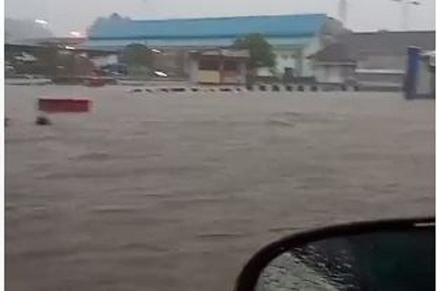 Kota Sukabumi Dikepung...