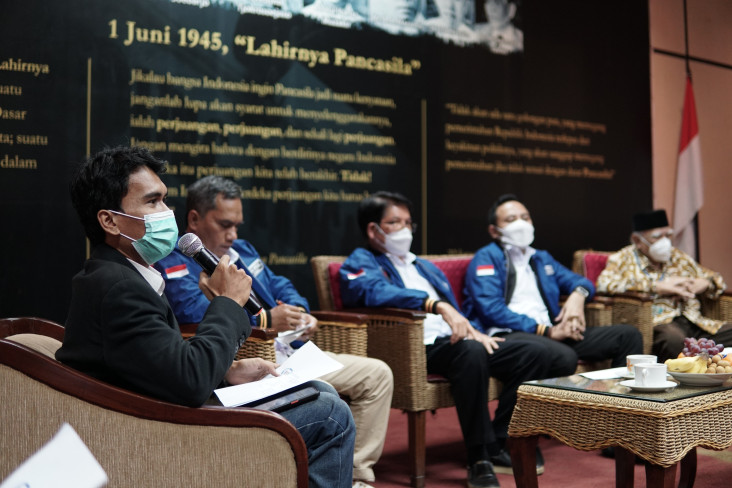 IEF: Bayar Pajak Bentuk...