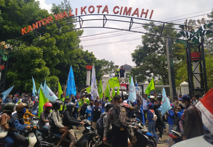 Buruh Minta UMK 2022...