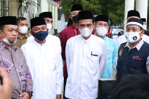 Ustaz Abdul Somad Cerita...