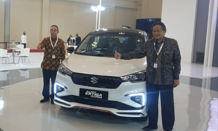 Cuma Satu Pilihan Warna,...