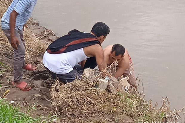 Pemancing Temukan Mayat...