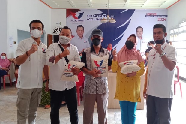 Warga Jambi Dapat Bantuan,...