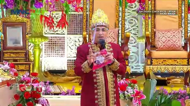 Mewahnya Panggung Pelaminan...