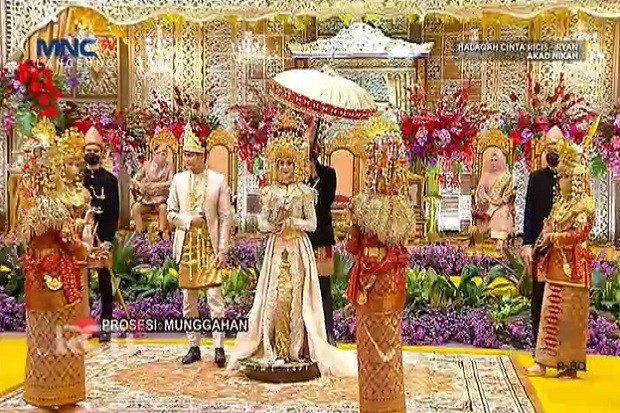 10 Momen Ria Ricis dan...