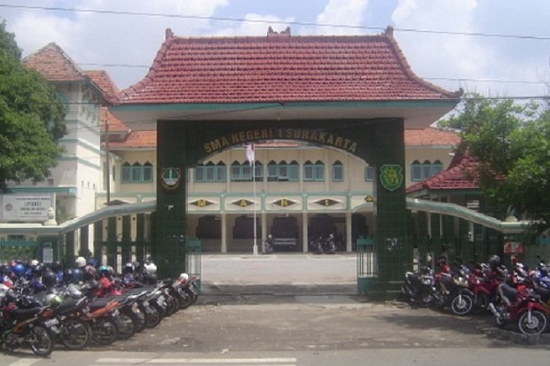 12 SMA Terbaik di Surakarta...