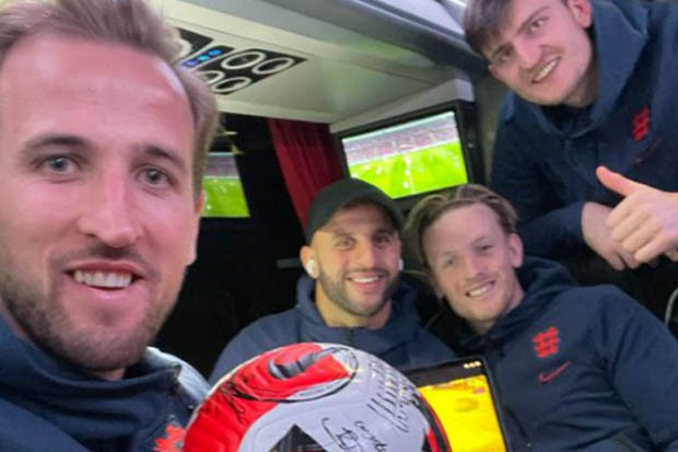Cetak Hat-trick, Kane...