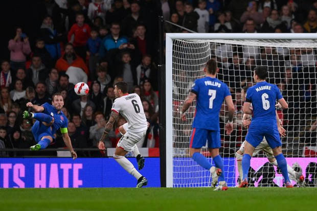 Ole Out Bergema di Wembley...