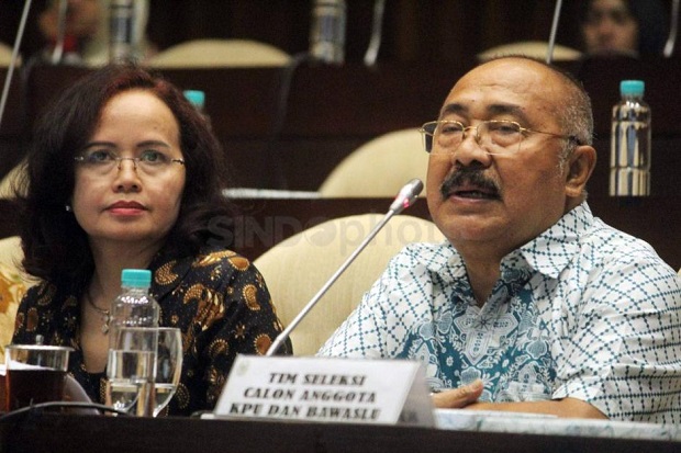Telusuri Rekam Jejak,...