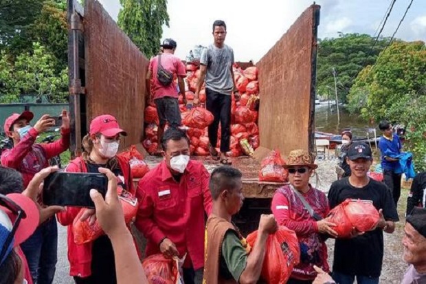 Pamer Bukti Bantu Korban...