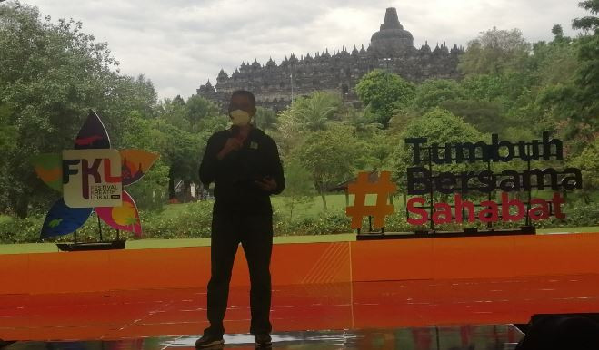 Panggung Gebyar Adira...