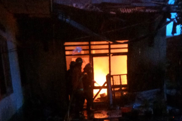 Rumah 2 Lantai Dekat...
