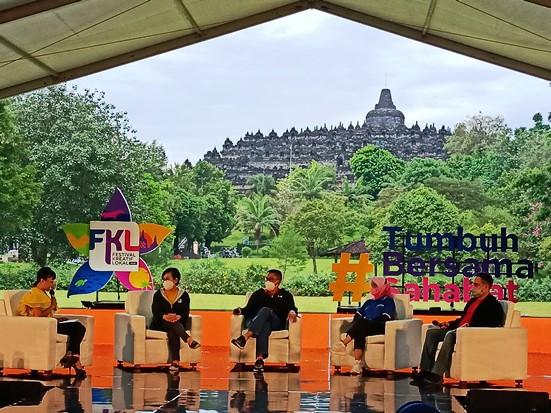 HUT ke-31, Adira Finance...