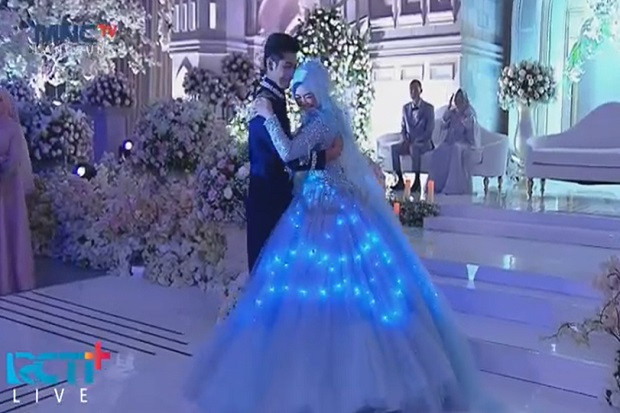 Dansa dengan Teuku Ryan,...