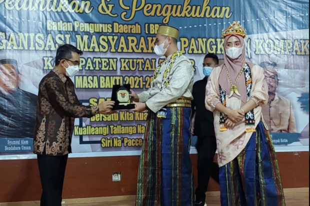 Bupati Pangkep Hadiri...