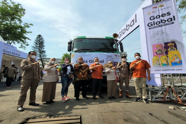 Ditopang E-Commerce,...