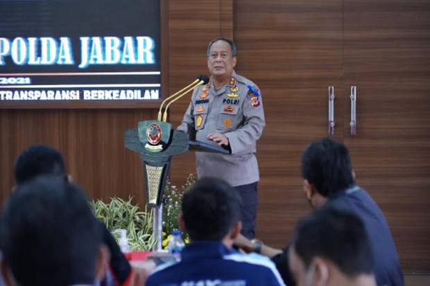 Pembunuhan Ibu dan Anak...