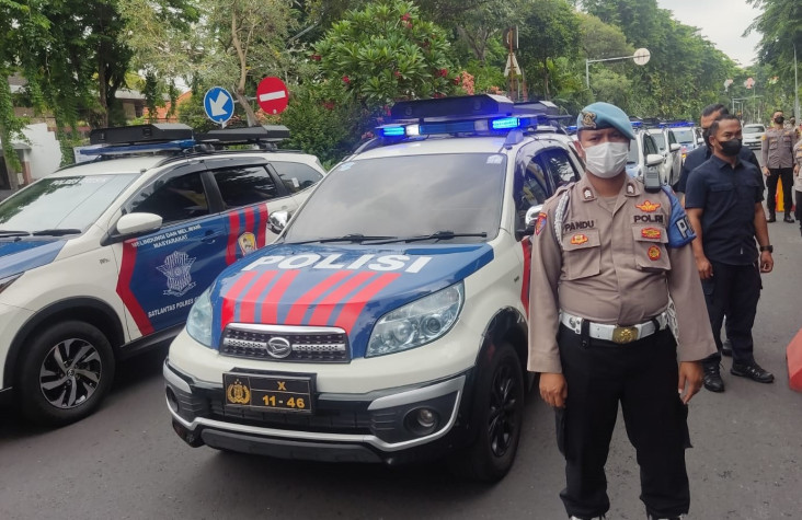 Polda Jawa Timur Luncurkan...