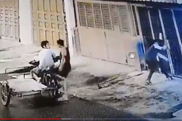 Komplotan Becak Hantu...