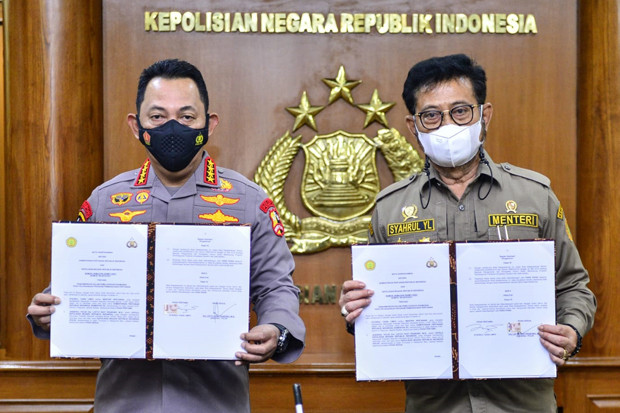 Tanda Tangani MoU dengan...