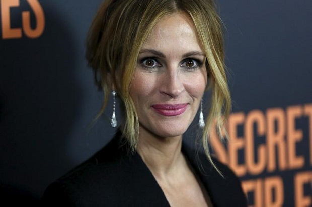 6 Artis Hollywood Tolak...