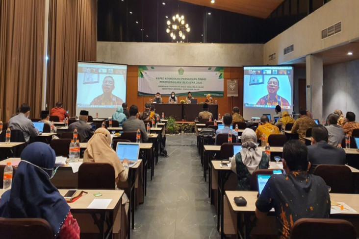 Kemenag Evaluasi Program...