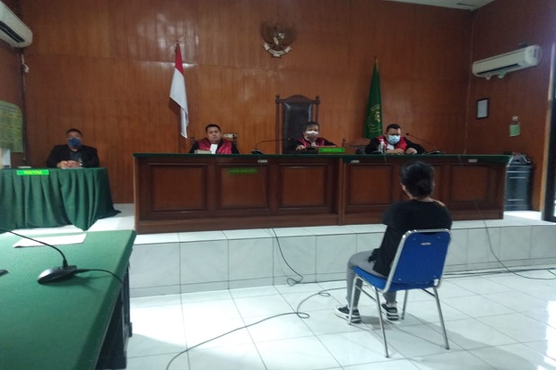 Kasus Istri Marahi Suami...
