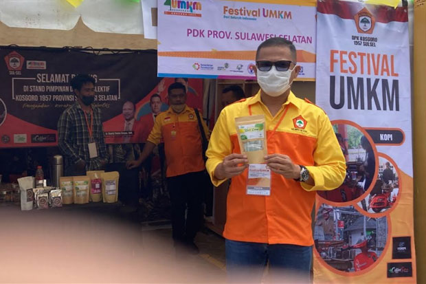 Kosgoro Sulsel Pamerkan...